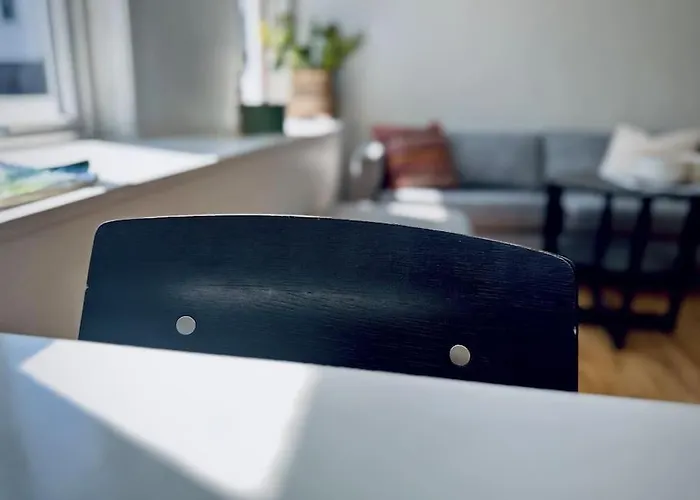 Lejlighed Supersentralt, Lyst Og Romslig *