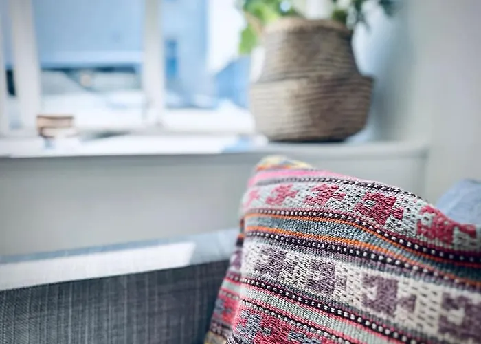 Lejlighed Supersentralt, Lyst Og Romslig